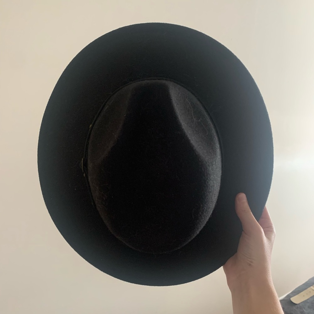 Black hat - Taylor swift style